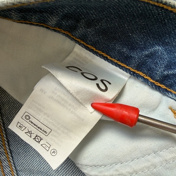 120$ Cos 32 X 32 Relaxed Mid Rise Straight Leg - Picture 8 of 11